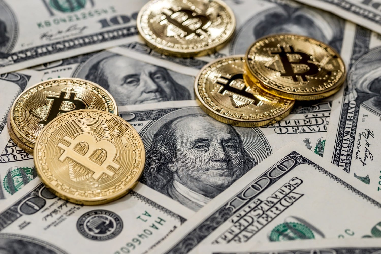 Bitcoin frente a dinero fiduciario